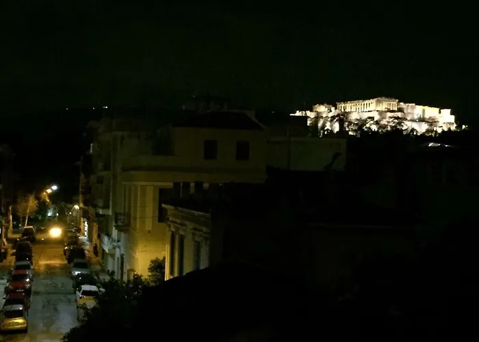 Thiseio Big Apartment